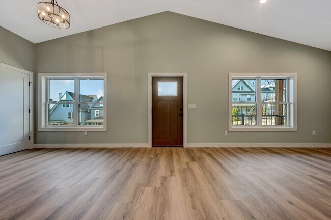Foto del edificio - 708 Harrison Ave
