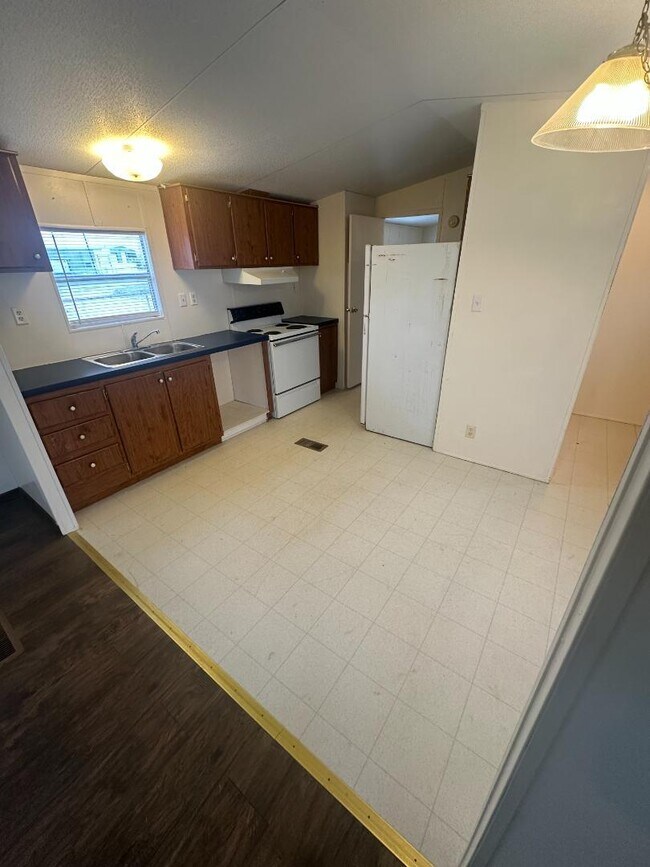 Foto del edificio - 150 Private Road 1610