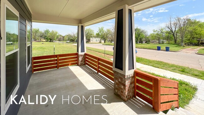 Photo - 716 E Springer Ave House