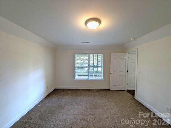 Building Photo - 2409 Trace Creek Dr