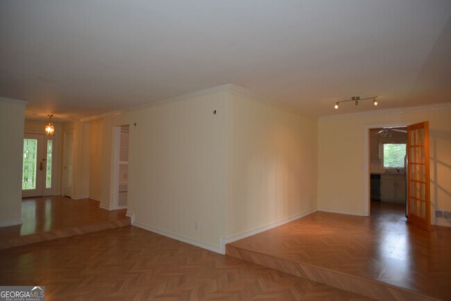 Foto del edificio - 5218 Meadowcreek Dr
