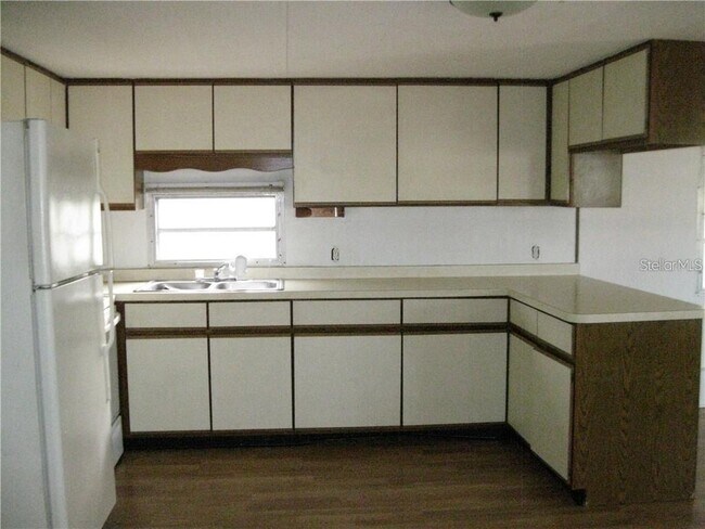 Building Photo - 305 51st Avenue Plaza W