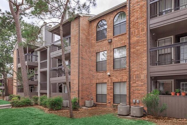 Foto del edificio - 7850 Farm to Market 1960 Rd E