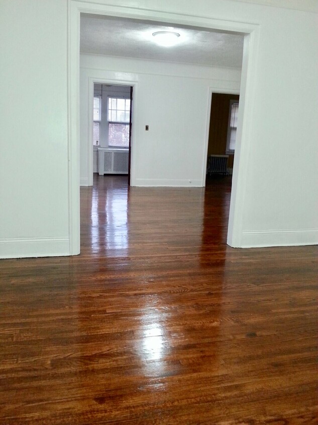 Dining room into living room - 616 S 8th Ave