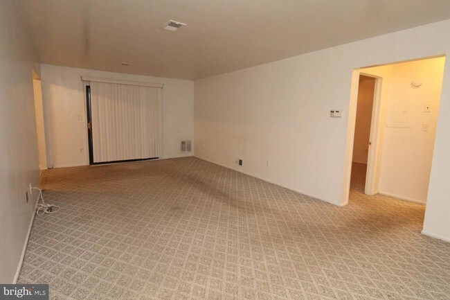 Foto del edificio - 417 Sharon Garden Ct