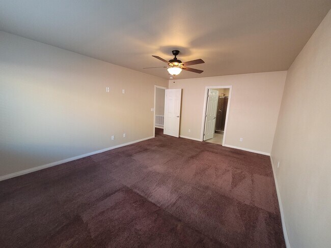 Foto del edificio - 6386 Tomahawk Mill Ct