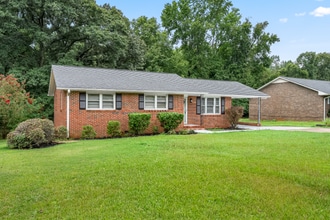 Building Photo - 3912 Seminole Ave