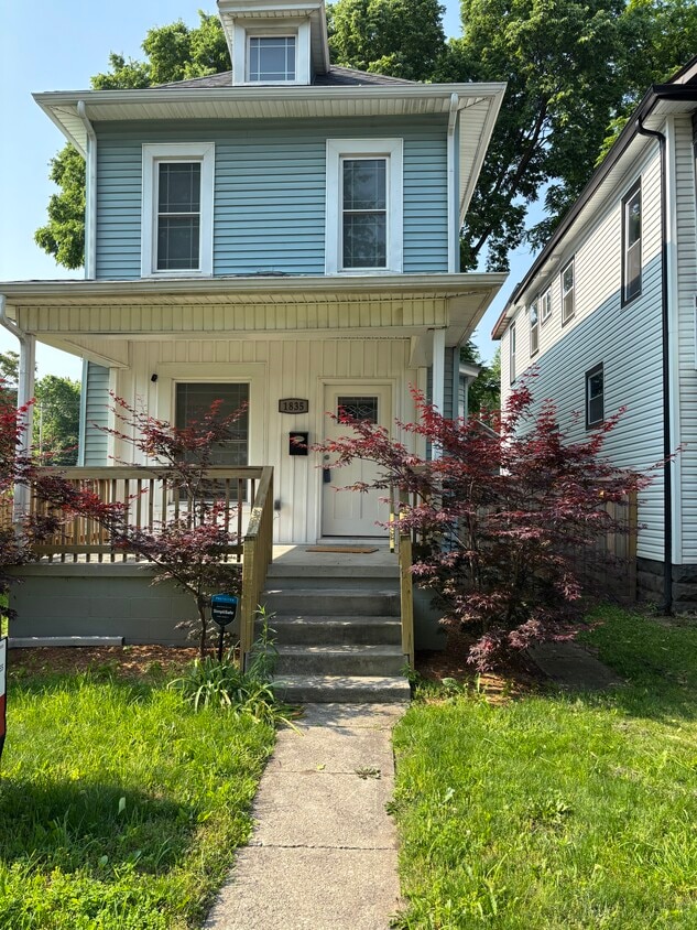 Primary Photo - 1835 E Rich St