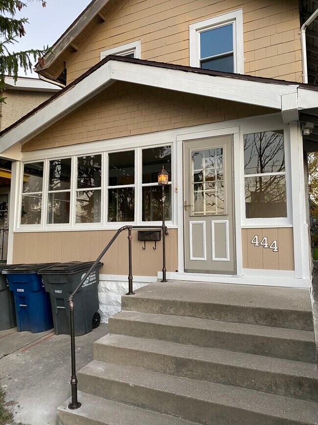 444 For Rent - 444 2nd St