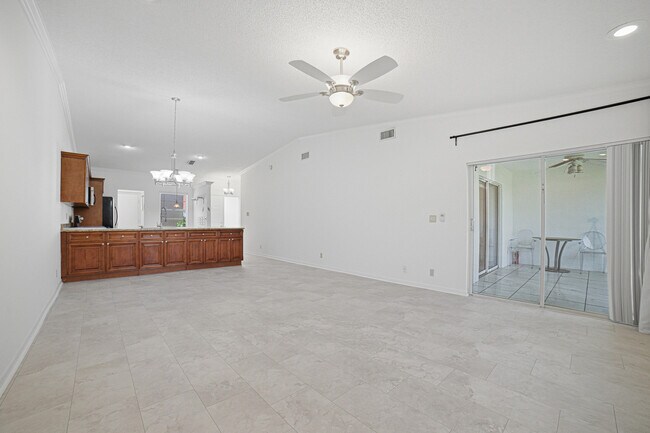 Foto del edificio - 6070 Sunny Manor Ct
