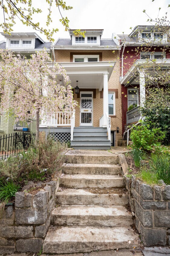 Foto principal - 221 Seaton Pl NE