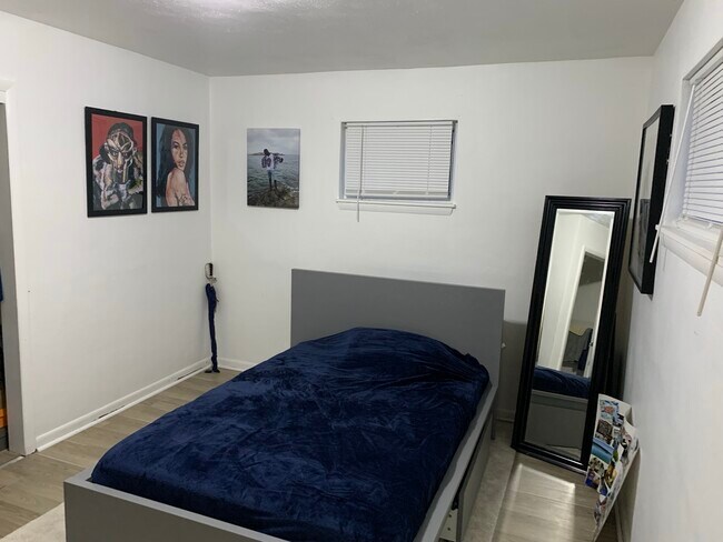 Master Bed room - 9258 1st View St