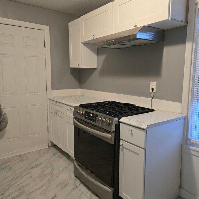 Foto del edificio - 1443 W 85th St