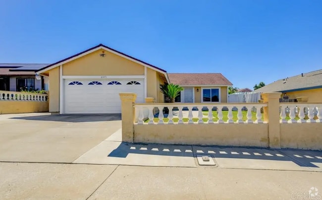 Building Photo - 6435 Bullock Dr