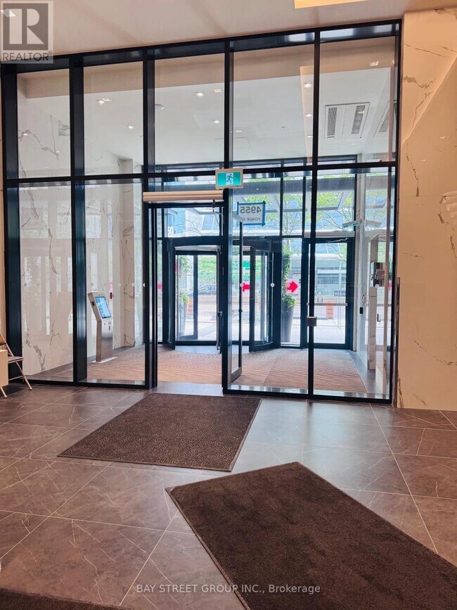 Building Photo - 912-4955 YONGE St