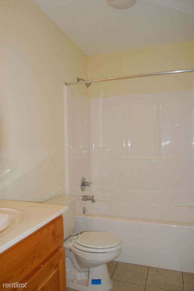 Building Photo - 3 br, 2 bath House - 15 Periwinkle Ln