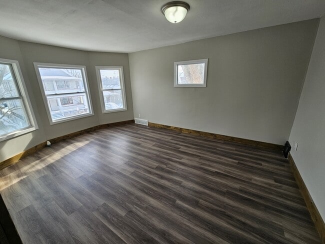 Foto del edificio - 3242 W 92nd St