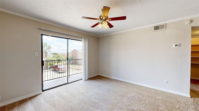 Foto del edificio - 904 University Oaks Blvd