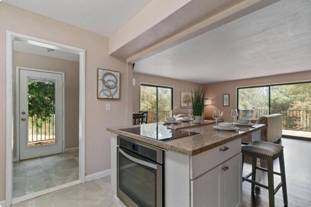 Foto principal - 15395 Lake Arthur Rd