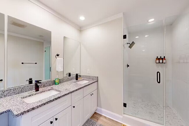 Foto del edificio - AL Fun House