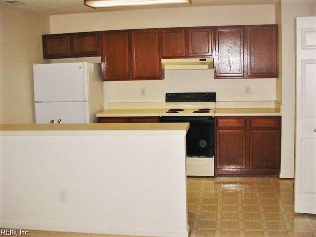 Building Photo - 1701 Orchard Way