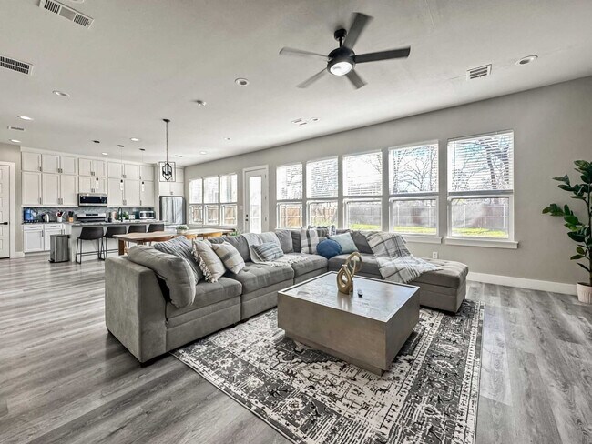 Foto del edificio - 2408 Pennsylvania Ave