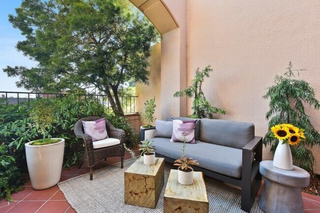Building Photo - 3 bedroom in San Francisco CA 94133