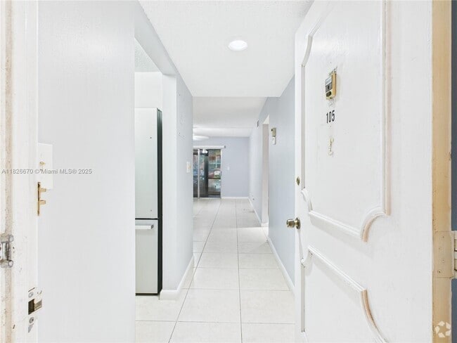 Building Photo - 4113 NW 88th Ave