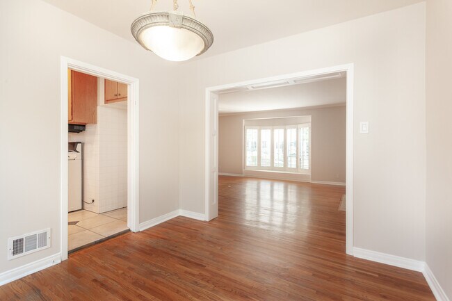 Building Photo - 6289 Commodore Sloat Dr