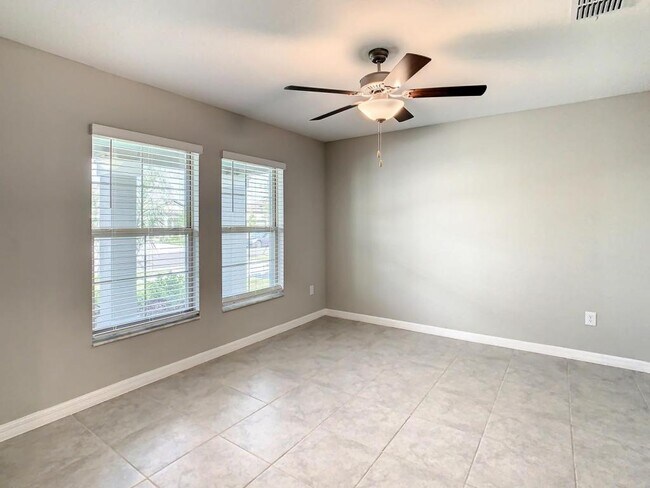Foto del edificio - 16634 Carlton Pond St
