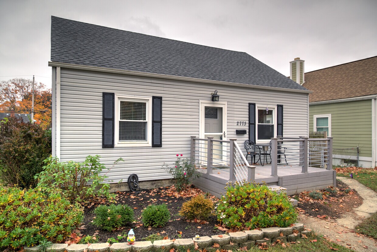 Hermosos North Bexley Home - 2773 Bellwood Ave