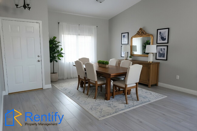 Building Photo - Updated! 4BD/2BA Home in SW Bakersfield