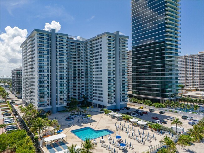 Foto del edificio - 2030 S Ocean Dr