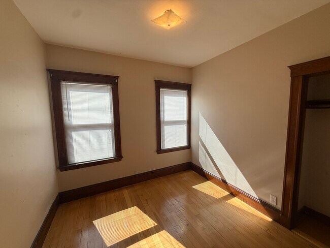 Foto del edificio - 61 Frederick Ave