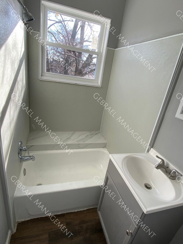 Foto del edificio - 10400 Whittier Ave