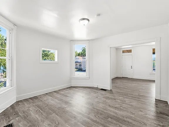 Foto del edificio - 4569 N Edgewood Ave