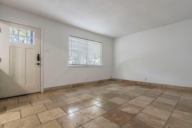 Foto del edificio - 104 Prestwick Blvd