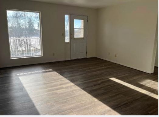 Photo du bâtiment - Close to Olds College- 2 Bedroom Unit