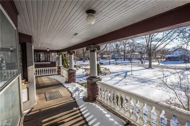 Foto del edificio - 1305 West Blvd