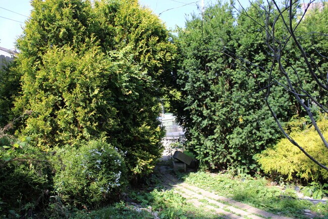 Foto del edificio - 2621 S Howell Ave