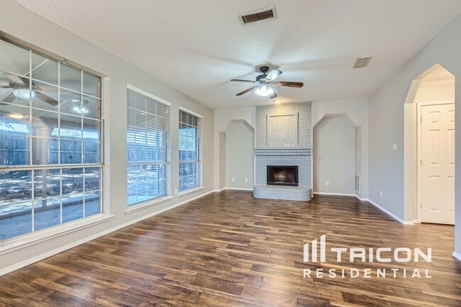 Building Photo - 4649 Devonshire Dr