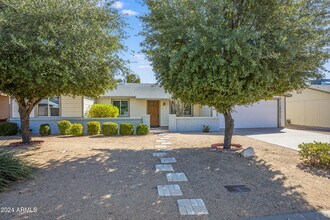 Building Photo - 14225 N 39th Way