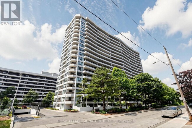 Building Photo - 100 Quebec Ave