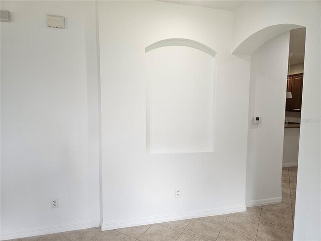 Foto del edificio - 1040 Crestwood Commons Ave