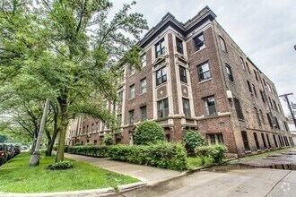 Building Photo - 1145 E Hyde Park Blvd