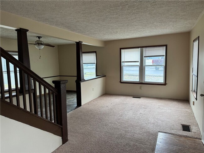 Foto del edificio - 1872 Miles St