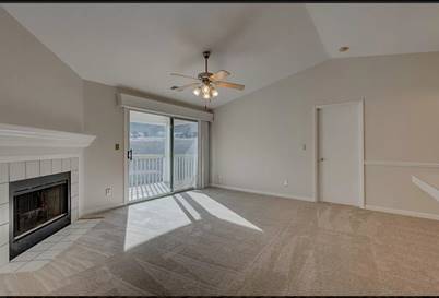 Foto del edificio - 230 Willowbrook Ct