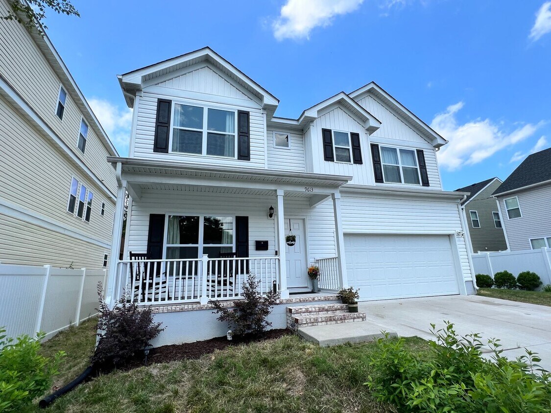 Foto principal - 4 bedroom newly built home in Ocean View, ...