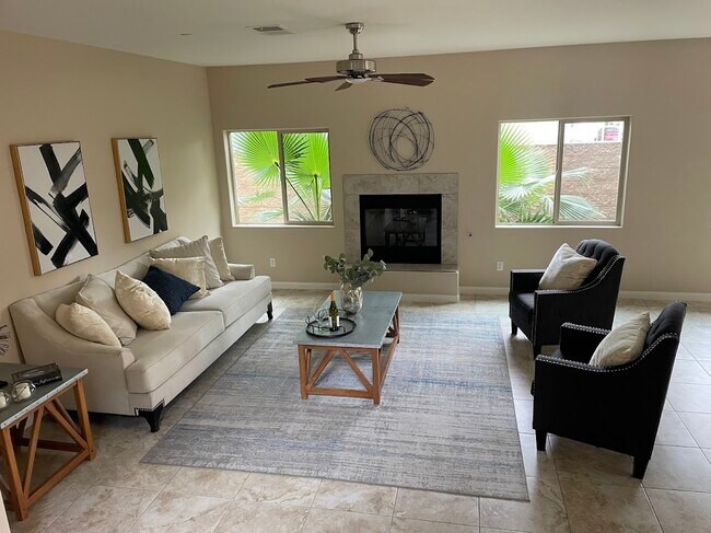 Foto del edificio - 8957 N Magnolia Ave