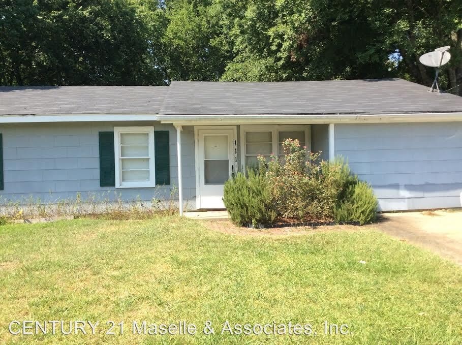 Foto principal - 3 br, 1 bath House - 111 McRaven